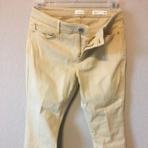 J Jill Authentic Fit frayed jeans cropped